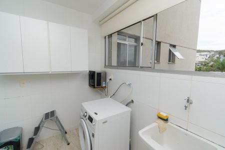 Apartamento à venda com 105m², 4 quartos e 2 vagas Apartamento à venda com 105m², 4 quartos e 2 vagasÁrea de Serviço