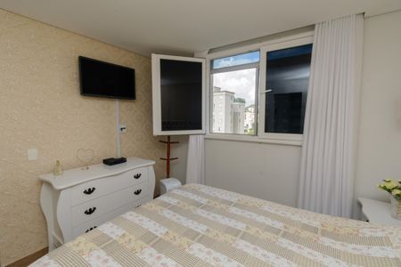 Apartamento à venda com 105m², 4 quartos e 2 vagas Apartamento à venda com 105m², 4 quartos e 2 vagasSuíte