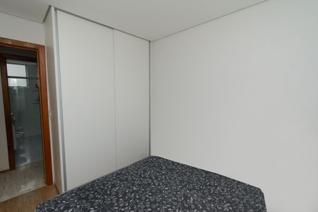 Apartamento à venda com 105m², 4 quartos e 2 vagas Apartamento à venda com 105m², 4 quartos e 2 vagasQuarto 3