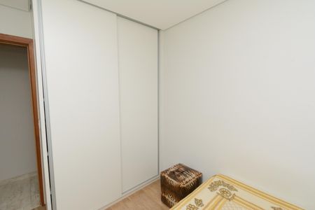 Apartamento à venda com 105m², 4 quartos e 2 vagas Apartamento à venda com 105m², 4 quartos e 2 vagasQuarto 1