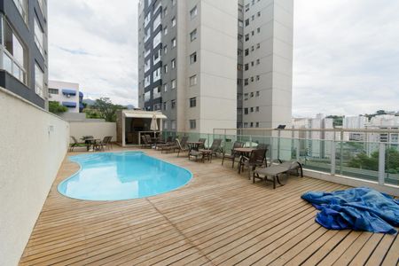 Apartamento à venda com 105m², 4 quartos e 2 vagas Apartamento à venda com 105m², 4 quartos e 2 vagasÁrea comum - Piscina