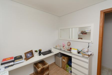 Apartamento à venda com 105m², 4 quartos e 2 vagas Apartamento à venda com 105m², 4 quartos e 2 vagasQuarto 2