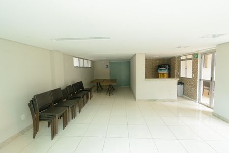 Apartamento à venda com 105m², 4 quartos e 2 vagas Apartamento à venda com 105m², 4 quartos e 2 vagasÁrea comum - Salão de Festas