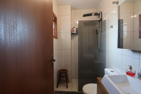 Casa à venda com 89m², 2 quartos e 2 vagasBanheiro da Suíte 2