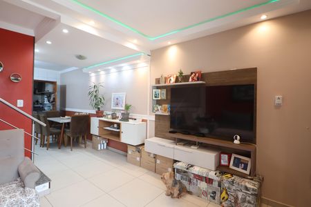 Casa à venda com 89m², 2 quartos e 2 vagasSala