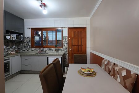 Casa à venda com 89m², 2 quartos e 2 vagasCozinha
