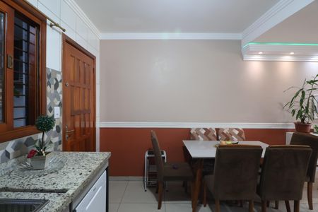 Casa à venda com 89m², 2 quartos e 2 vagasCozinha