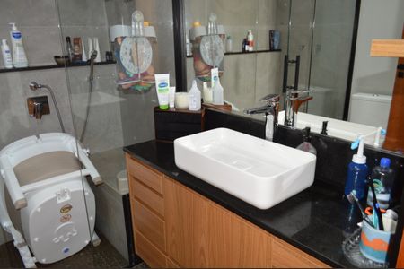 Apartamento à venda com 130m², 2 quartos e 1 vagaBanheiro