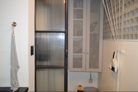 Apartamento à venda com 130m², 2 quartos e 1 vagaÁrea de Serviço