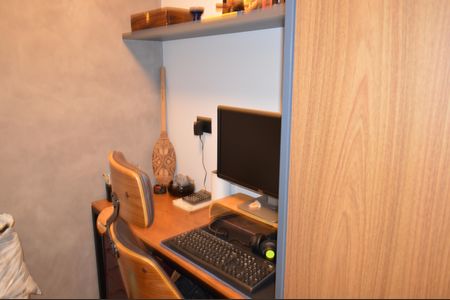 Apartamento à venda com 130m², 2 quartos e 1 vagaEscritório