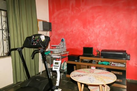 Casa à venda com 732m², 8 quartos e 8 vagasQuarto 2 - Casa 1