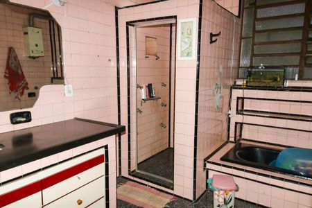 Casa à venda com 732m², 8 quartos e 8 vagasBanheiro - Casa 1