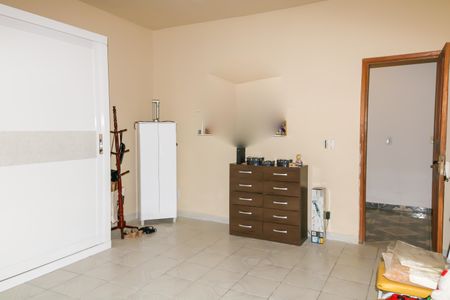 Casa à venda com 732m², 8 quartos e 8 vagasQuarto 1 - Casa 3