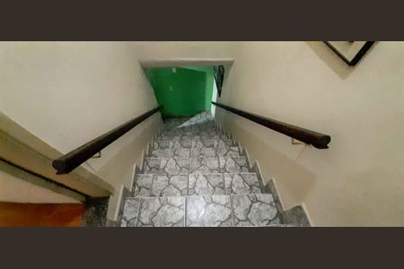 Casa para alugar com 134m², 1 quarto e 1 vagaEscada