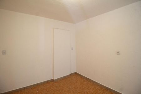Quarto de casa para alugar com 1 quarto, 50m² em Santo Antônio, Osasco