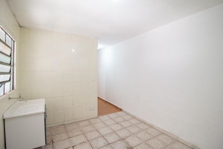 Cozinha de casa para alugar com 1 quarto, 50m² em Santo Antônio, Osasco
