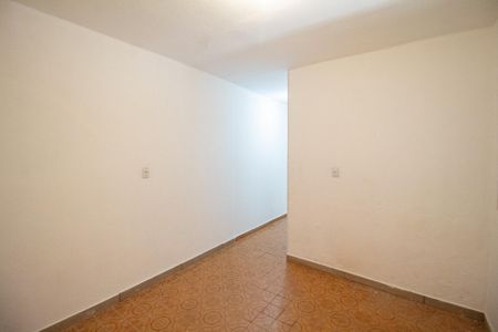 Quarto de casa para alugar com 1 quarto, 50m² em Santo Antônio, Osasco