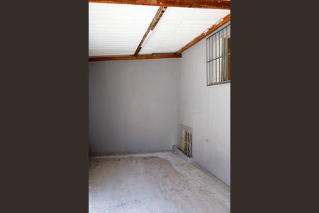 Casa para alugar com 50m², 1 quarto e 1 vaga Casa para alugar com 50m², 1 quarto e 1 vagaGaragem