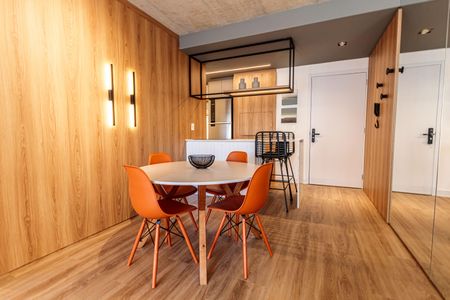 Apartamento à venda com 80m², 2 quartos e 1 vagaSala de Jantar