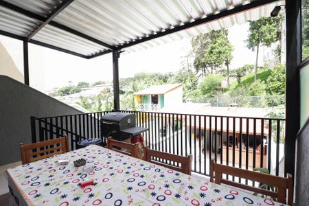 Casa à venda com 240m², 3 quartos e 4 vagasÁrea Gourmet