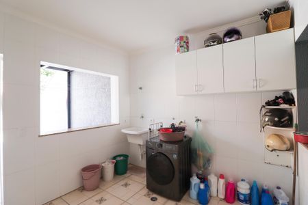 Casa à venda com 240m², 3 quartos e 4 vagasÁrea de Serviço