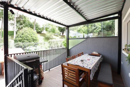 Casa à venda com 240m², 3 quartos e 4 vagasÁrea Gourmet