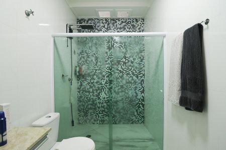 Casa à venda com 240m², 3 quartos e 4 vagasBanheiro da Suíte