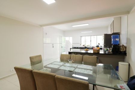 Casa à venda com 240m², 3 quartos e 4 vagasCozinha