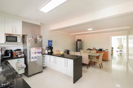 Casa à venda com 240m², 3 quartos e 4 vagasCozinha