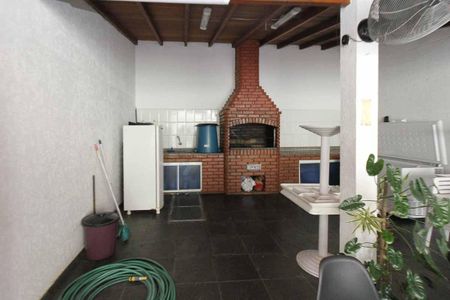 Casa de condomínio à venda com 66m², 2 quartos e 1 vagaÁrea comum - Churrasqueira