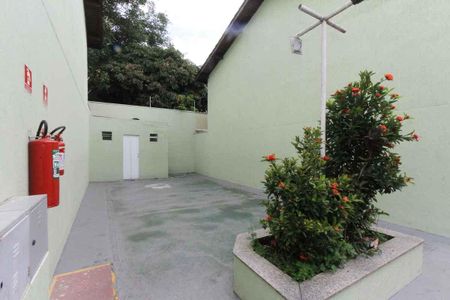 Casa de condomínio à venda com 66m², 2 quartos e 1 vagaÁrea comum