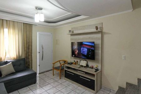 Casa de condomínio à venda com 66m², 2 quartos e 1 vagaSala