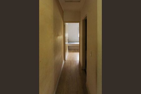 Casa de condomínio à venda com 66m², 2 quartos e 1 vagaCorredor