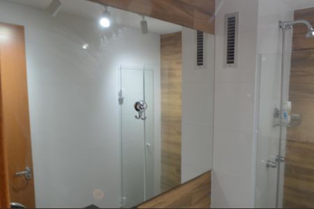 Apartamento à venda com 69m², 2 quartos e 1 vaga Apartamento à venda com 69m², 2 quartos e 1 vagaBanheiro