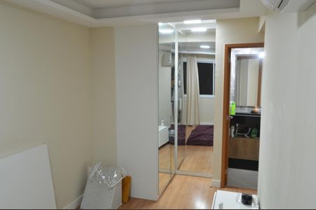 Apartamento à venda com 69m², 2 quartos e 1 vaga Apartamento à venda com 69m², 2 quartos e 1 vagaSuíte