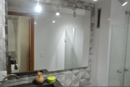 Apartamento à venda com 69m², 2 quartos e 1 vaga Apartamento à venda com 69m², 2 quartos e 1 vagaBanheiro da Suíte