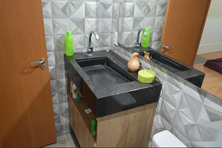 Apartamento à venda com 69m², 2 quartos e 1 vaga Apartamento à venda com 69m², 2 quartos e 1 vagaBanheiro da Suíte