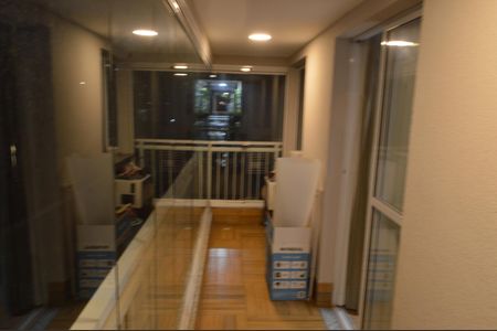 Apartamento à venda com 69m², 2 quartos e 1 vaga Apartamento à venda com 69m², 2 quartos e 1 vagaVaranda