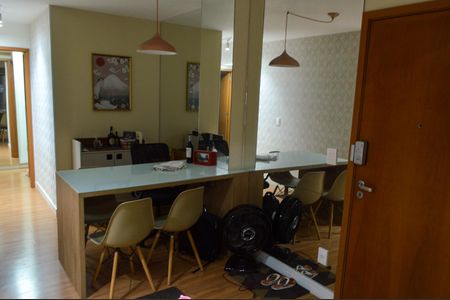 Apartamento à venda com 69m², 2 quartos e 1 vaga Apartamento à venda com 69m², 2 quartos e 1 vagaSala