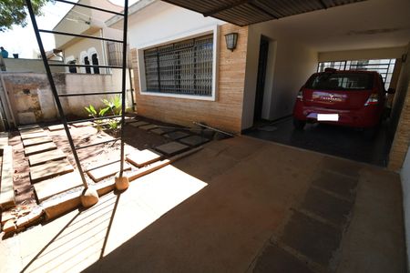 Casa à venda com 260m², 4 quartos e 4 vagasGaragem