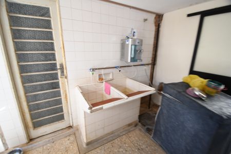 Casa à venda com 260m², 4 quartos e 4 vagasÁrea de Serviço 2