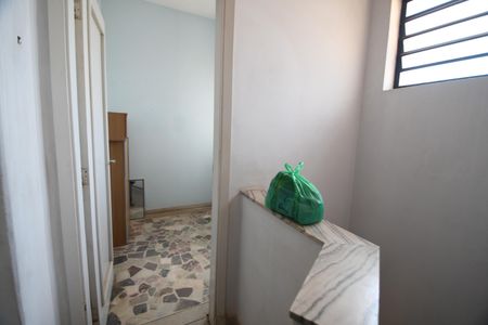 Casa à venda com 260m², 4 quartos e 4 vagasEscritório