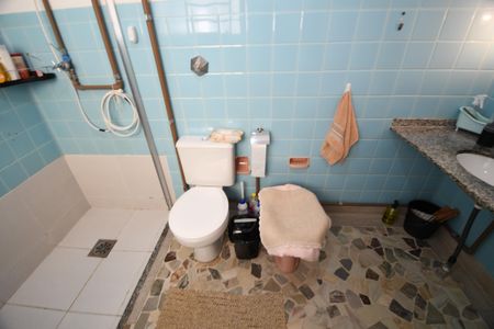 Casa à venda com 260m², 4 quartos e 4 vagasBanheiro