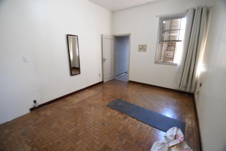 Casa à venda com 260m², 4 quartos e 4 vagasQuarto 4 Fundos