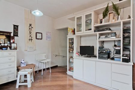 Casa à venda com 204m², 2 quartos e 2 vagasSala