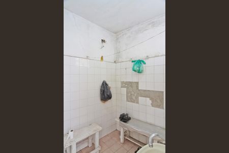 Casa à venda com 204m², 2 quartos e 2 vagasBanheiro de serviço