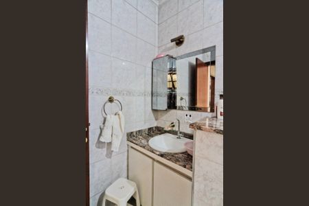 Casa à venda com 204m², 2 quartos e 2 vagasBanheiro