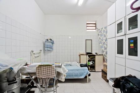 Casa à venda com 204m², 2 quartos e 2 vagasEdícula