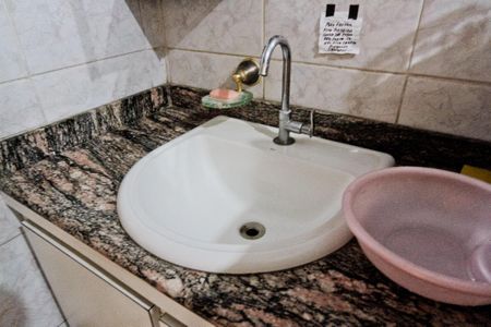 Casa à venda com 204m², 2 quartos e 2 vagasBanheiro