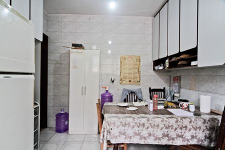 Casa à venda com 204m², 2 quartos e 2 vagasCozinha